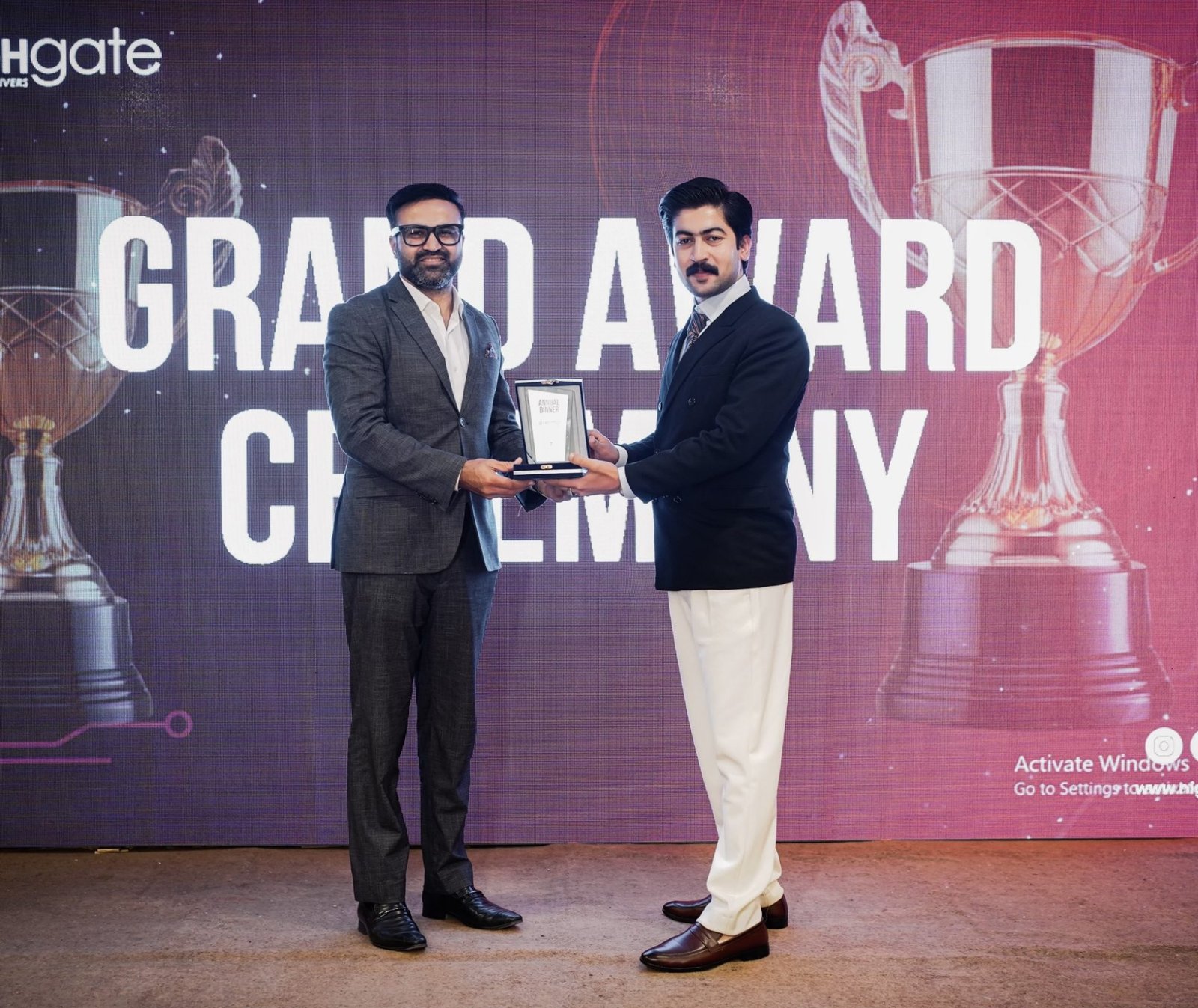 operations-manager-award
